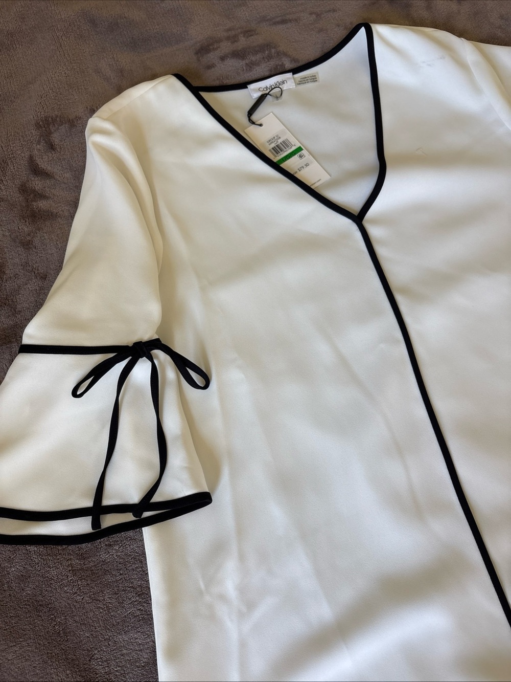 Calvin Klein Women's V-Neck Blouse Bell Sleeves Contrast Trim Large Dressy